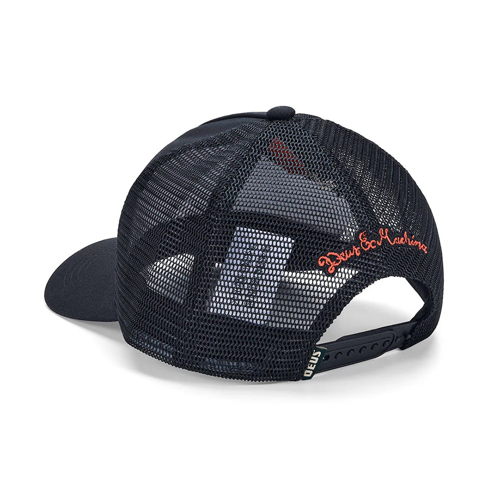 Deus Ex Machina Strata Trucker