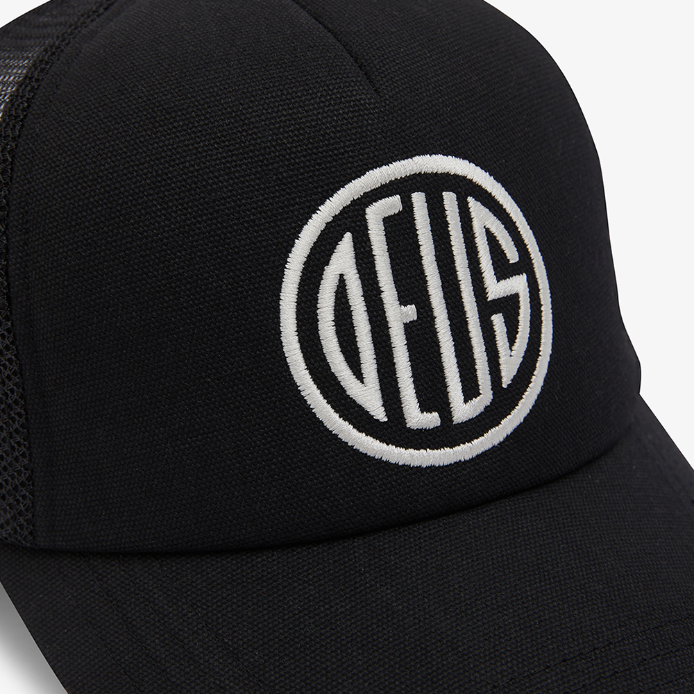 Deus Ex Machina Pill Trucker