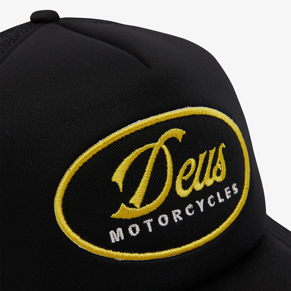 Deus Ex Machina Ride Out Trucker