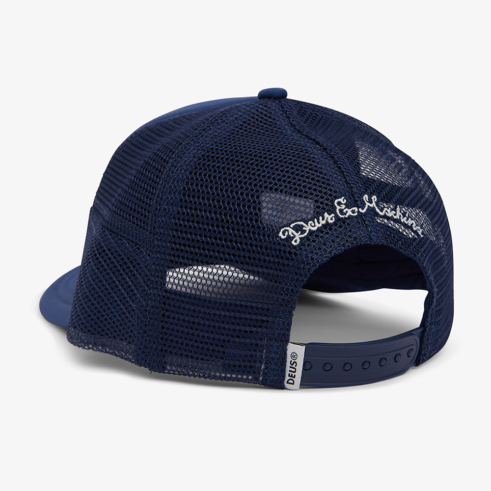 Deus Ex Machina Ride Out Trucker