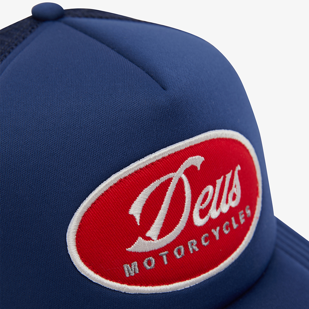 Deus Ex Machina Ride Out Trucker