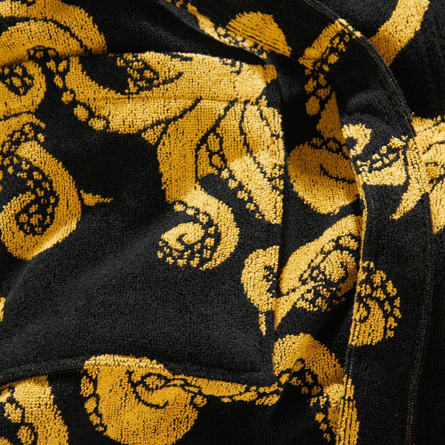 OAS Black Octo Robe